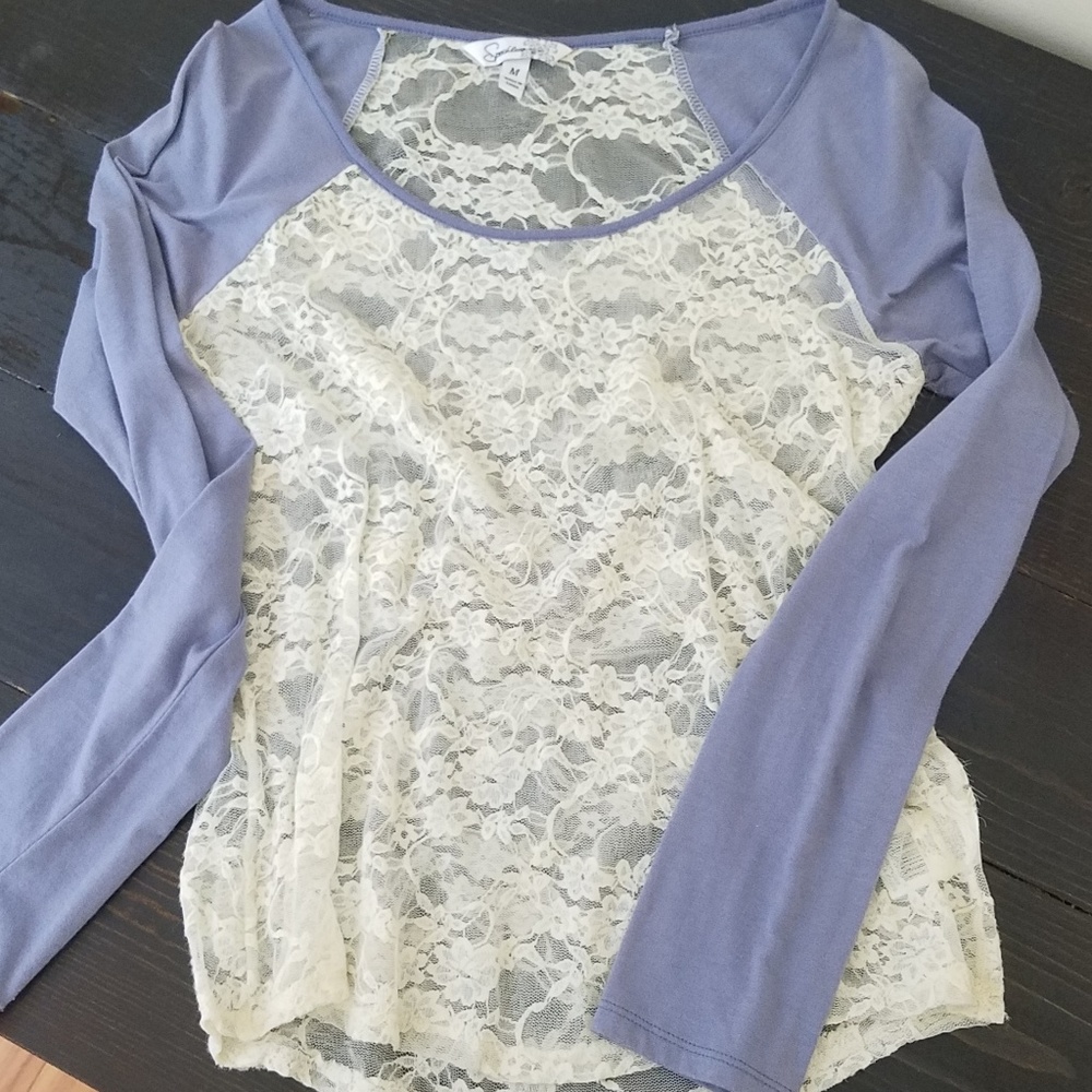 Lace Baseball-Style Quarter Length Top